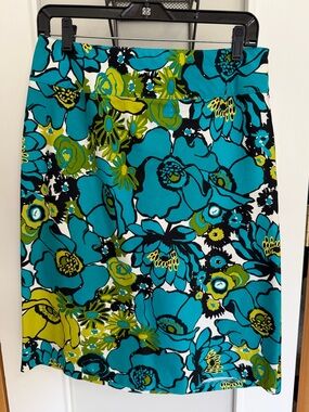 Cute flower pattern skirt